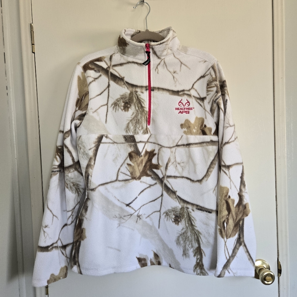 Realtree White Camo Fleece Pullover With Pink Accents Women's L